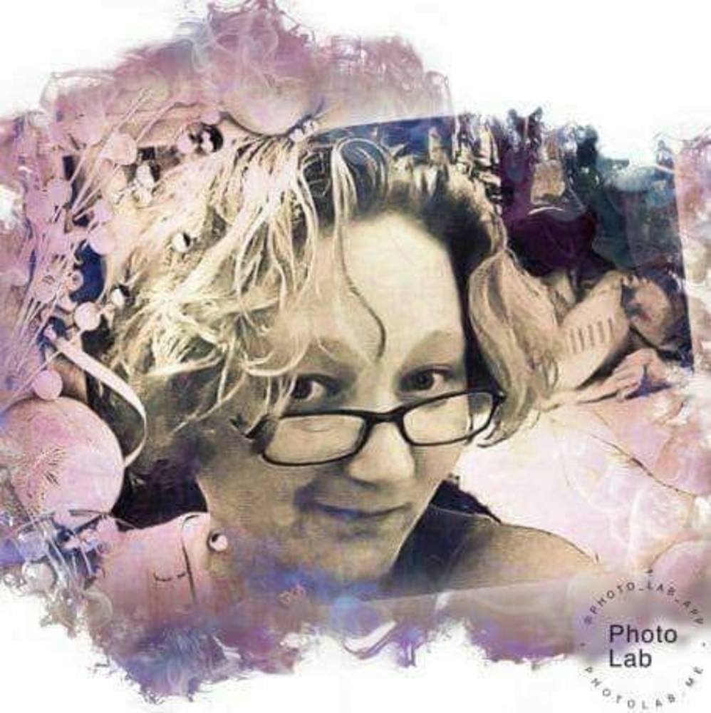 Meet your Posher, Cassandra